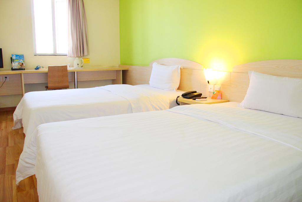7Days Inn Guangzhou New Tianhe Park Bagian luar foto