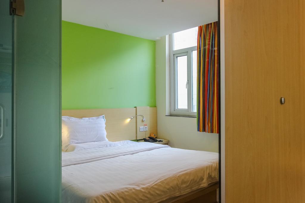 7Days Inn Guangzhou New Tianhe Park Bagian luar foto